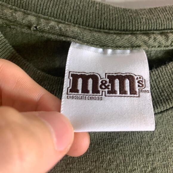 vintage 2009 M&M’S CHOCOLATE CANDY NEW YORK CITY Statue Of Liberty tee shirt M - Picture 4 of 6